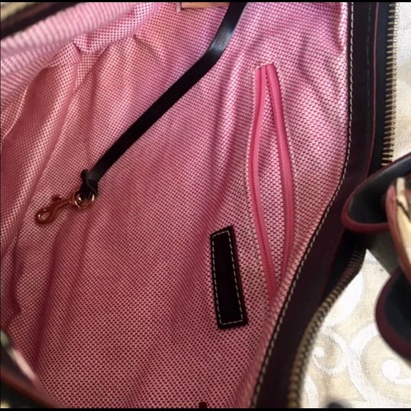 Dooney & Bourke shoulder bag🛑SOLD🛑 - Picture 7 of 8